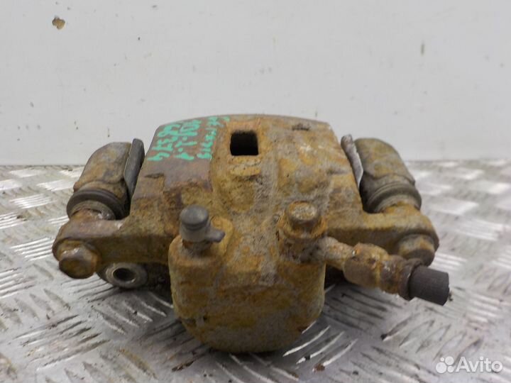 Суппорт тормозной задний правый Hyundai Genesis 20