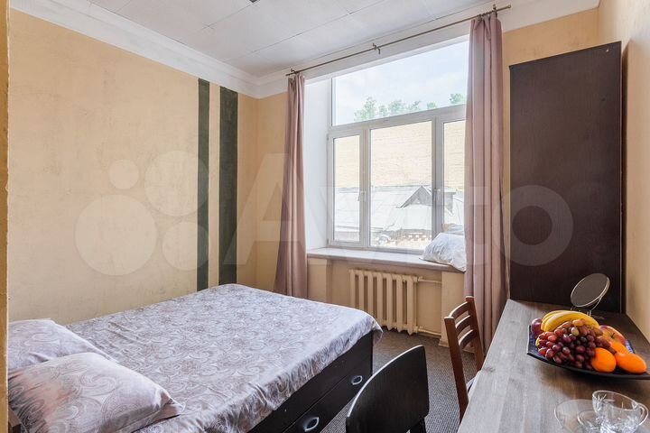 Комната 25 м² в > 9-к., 2/5 эт.