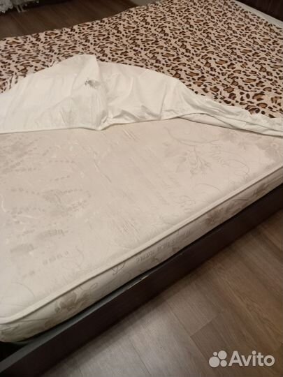 Кровать с матрасом бу