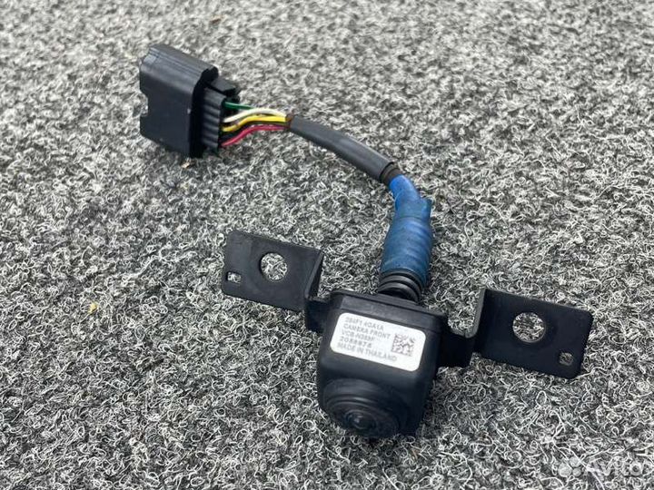 Камера переднего вида Infiniti Q50 V37