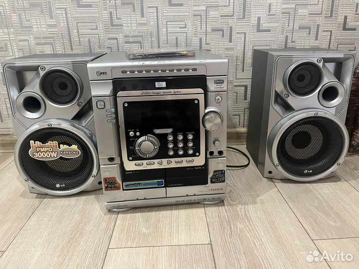Музыкальный центр LG с караоке