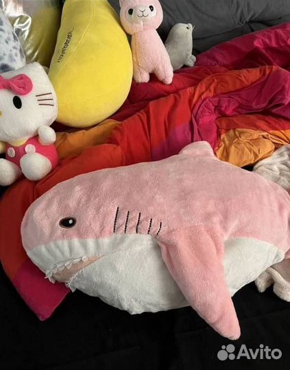 Плюшевая розовая акула IKEA