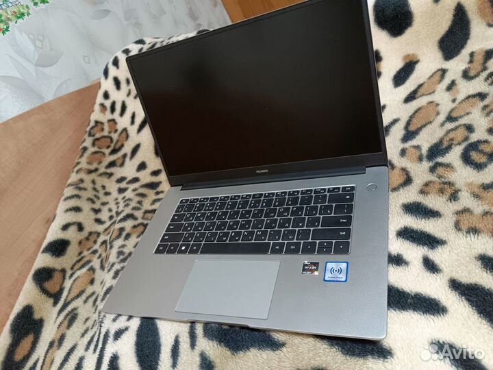 Ноутбук huawei MateBook D 15 R7/8/512