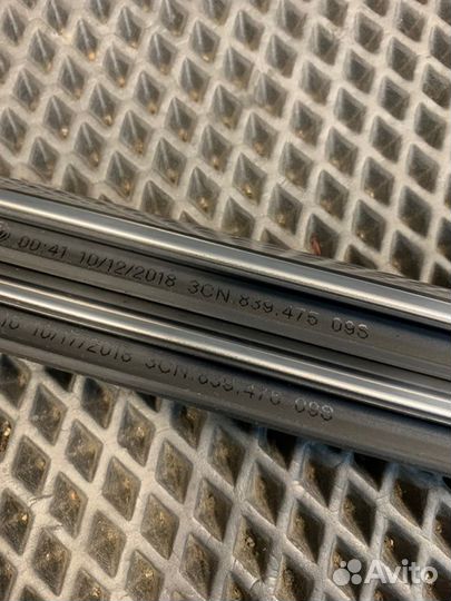 Молдинг стекла двери Volkswagen Atlas 3.6 FSI