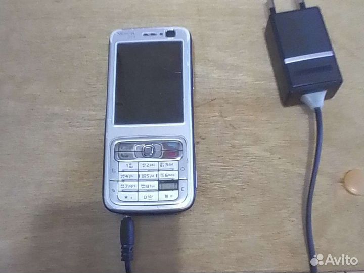 Телефон Nokia N73