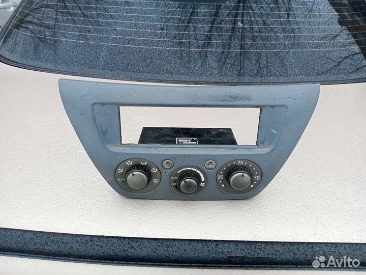 Блок управления печкой Mitsubishi Lancer 9