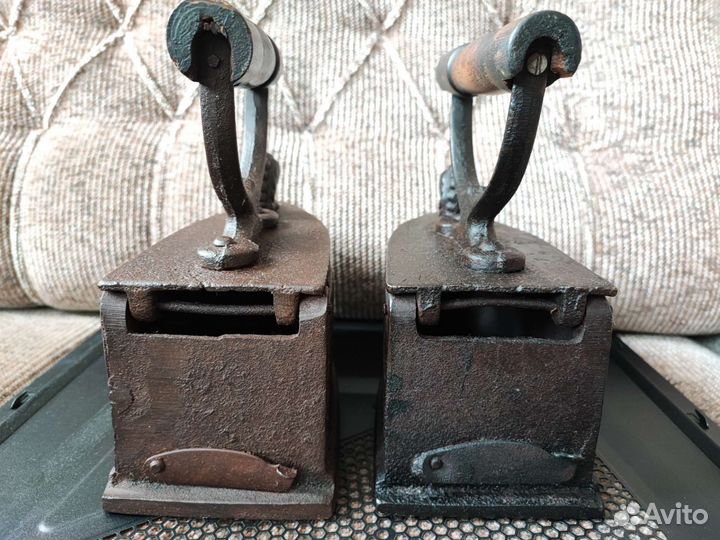 Угольный утюг 