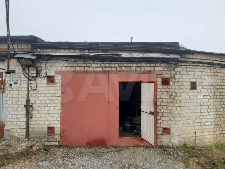 Гараж, > 30 м²