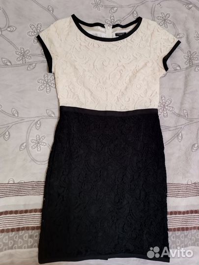 Платье кружевное 42 р-р