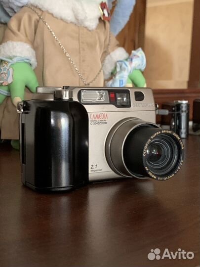 Olympus C2040 цифровик 1998 года
