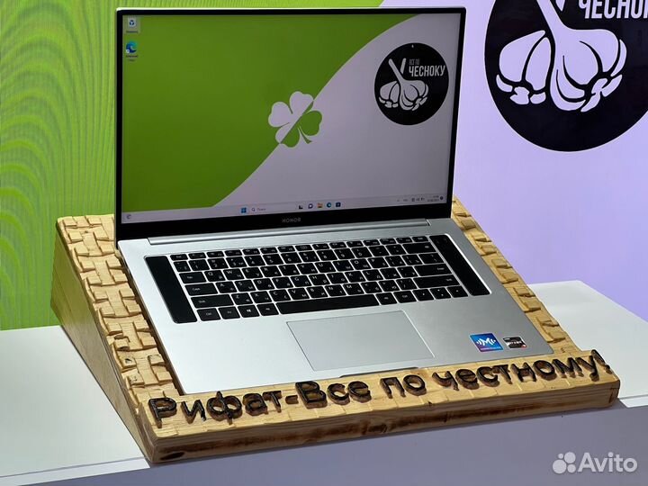 Игровой Honor 16.1