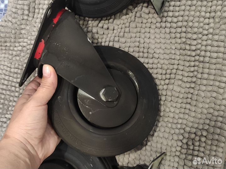 Колесо промышленное поворотное для тележек