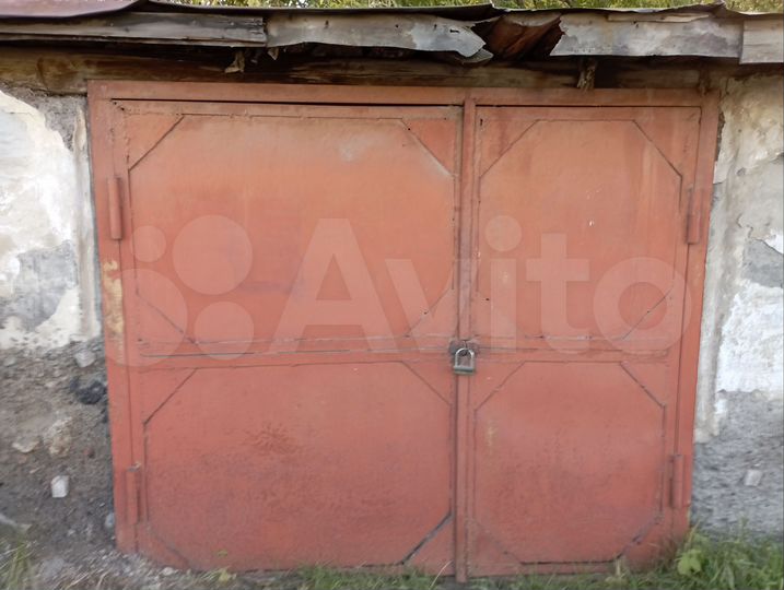 Гараж, > 30 м²