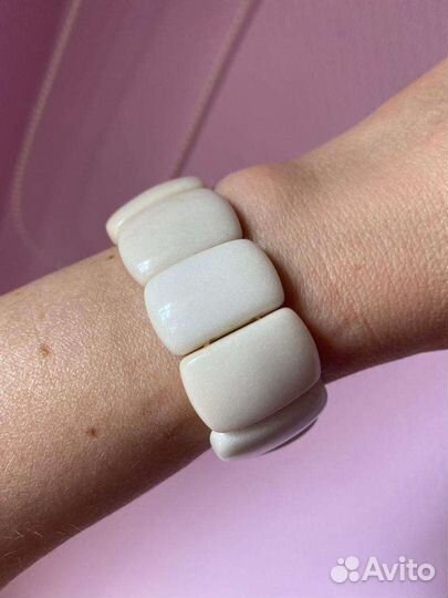 Браслет белый