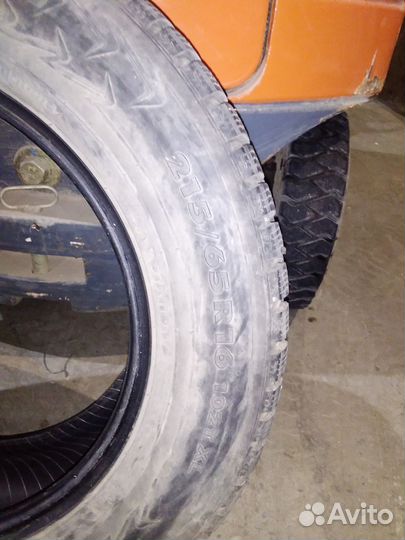 Nokian Tyres Hakkapeliitta 7 215/65 R16 102L