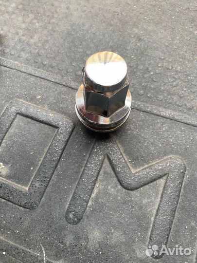 Гайки колесные 14х1.5 toyota land cruiser \lexus н