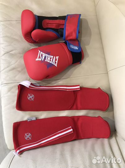 Боксерские перчатки новые