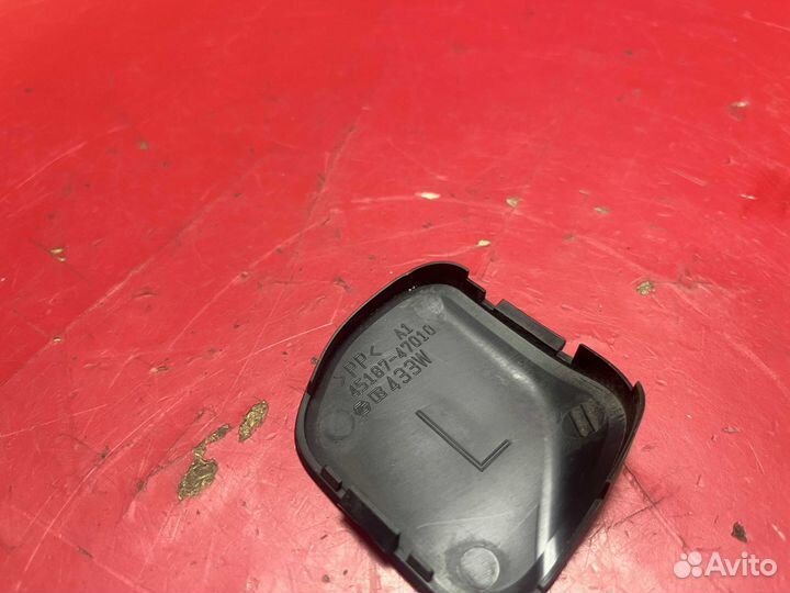 Заглушка в рулевое колесо Toyota Prius (ZVW30) 200