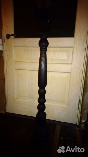 Подсвечник из дерева