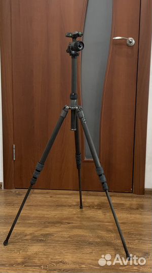 Штатив для фотоаппарата