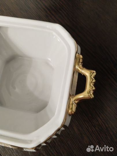 Сахарница, конфетница гжель