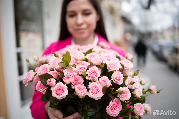 Букет из кустовых роз