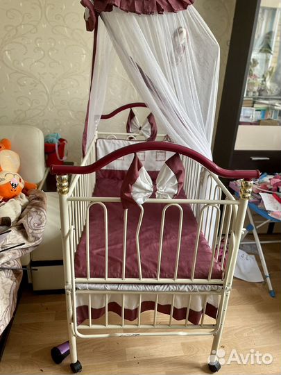 Кровать детская с балдахином