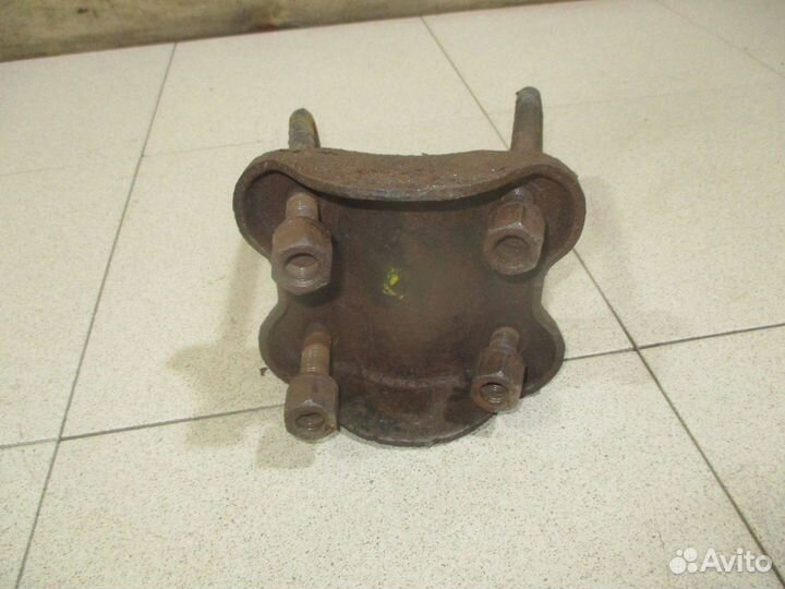 Стремянка задней рессоры Nissan Navara (D40)