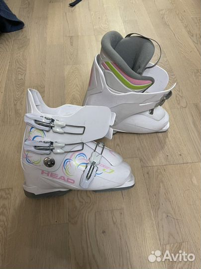 Горнолыжные ботинки 23.5, шлем и очки