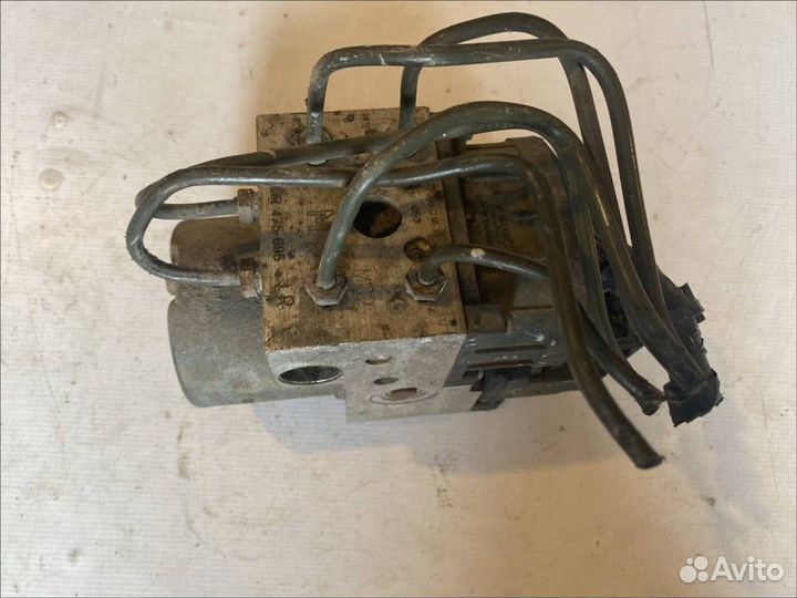 Блок ABS (насос) Mitsubishi Carisma