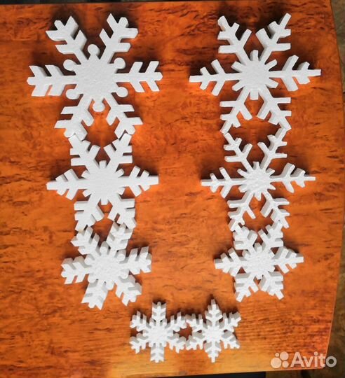 Снежинки, снеговики, и др. фигуры к Новому году