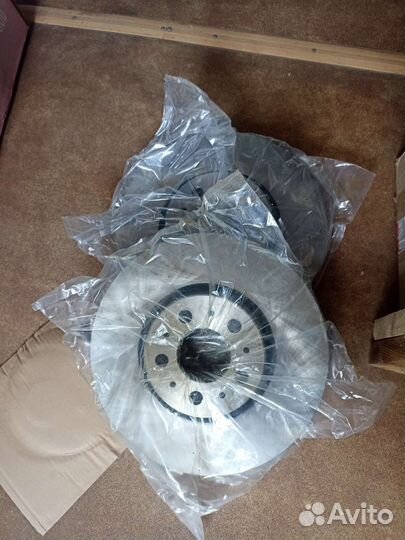 Диск тормозной перед. Volvo S60/XC90 2.0-2.5/2.4D