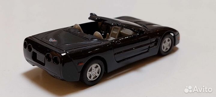 Модель автомобиля Chevrolet Corvett 1998 г