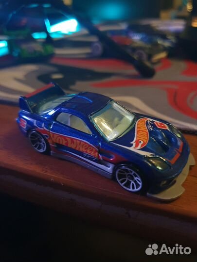 Hot wheels машинки