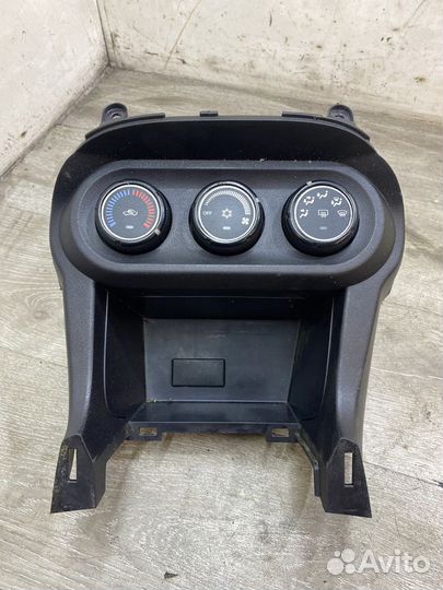 Блок управления отопителем Mitsubishi Lancer