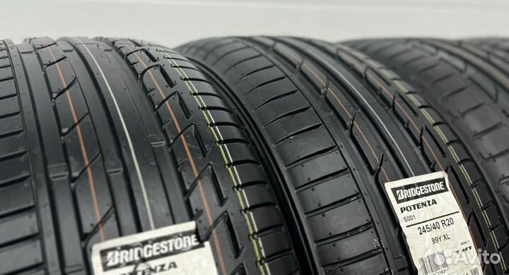 Bridgestone Potenza S001 245/45 R19 и 275/40 R19 101Y