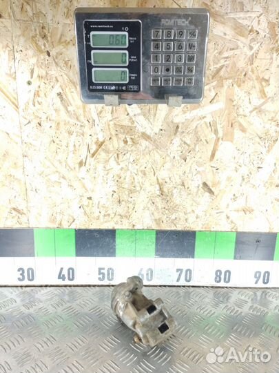 Корпус термостата Mitsubishi Carisma 2000 2003