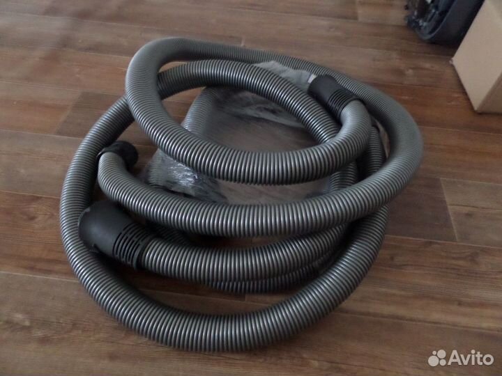 Запчасти и комплектующие пылесосов Miele