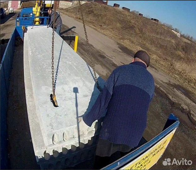 Плиты Многопустотные близко