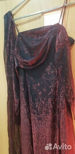 Платье вечернее