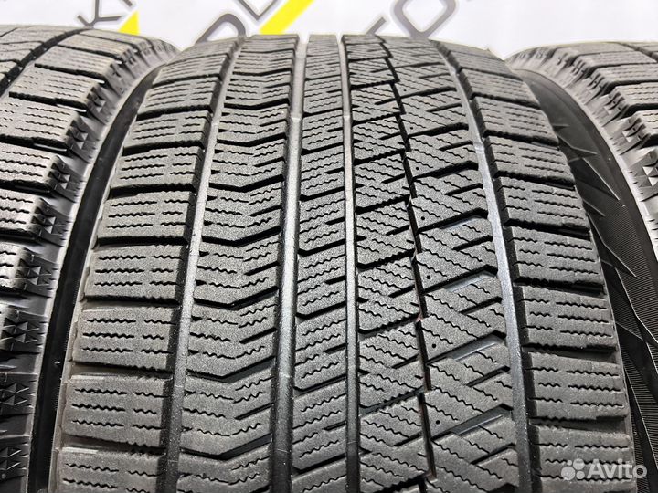 Bridgestone Blizzak VRX2 235/45 R17 99Q