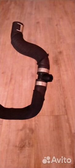 Патрубок на отопитель салона audi A6 C6