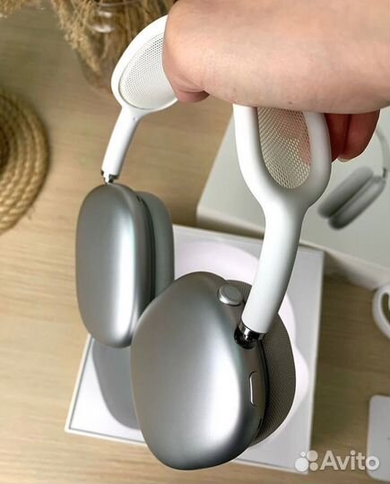 Airpods Max white limited