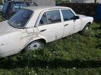 Mercedes-Benz W123 3.0 AT, 1982, битый, 1 000 000 км, с пробегом, цена 100 000 руб.