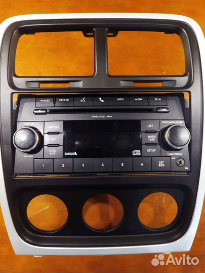 Магнитола Dodge Calider