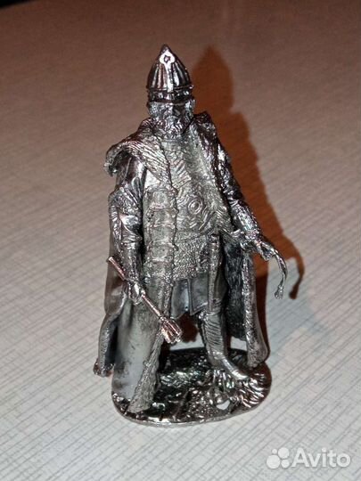 Оловянные фигуры