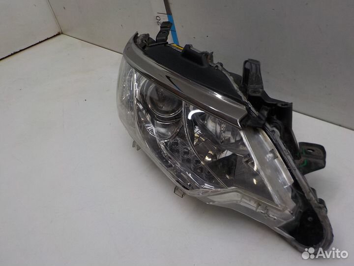 Фара правая Toyota Camry 2015