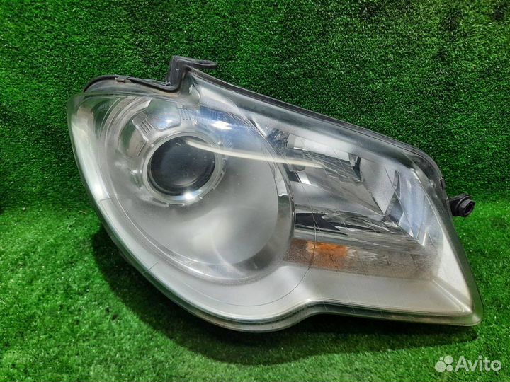 Фара передняя правая Volkswagen Touran 1T2 BMY