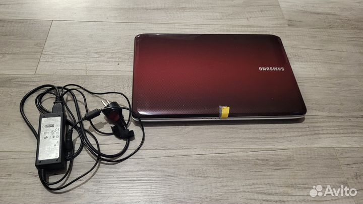 Ноутбук Samsung r530