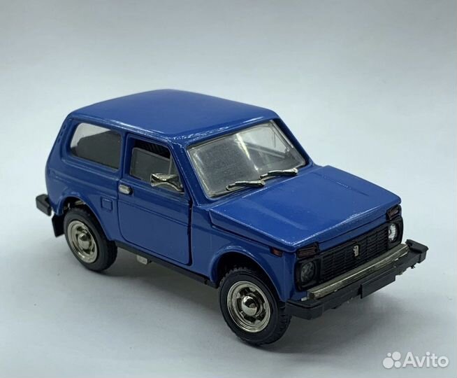 Лада 2121 А20 А-20 нива ранняя модель 1:43